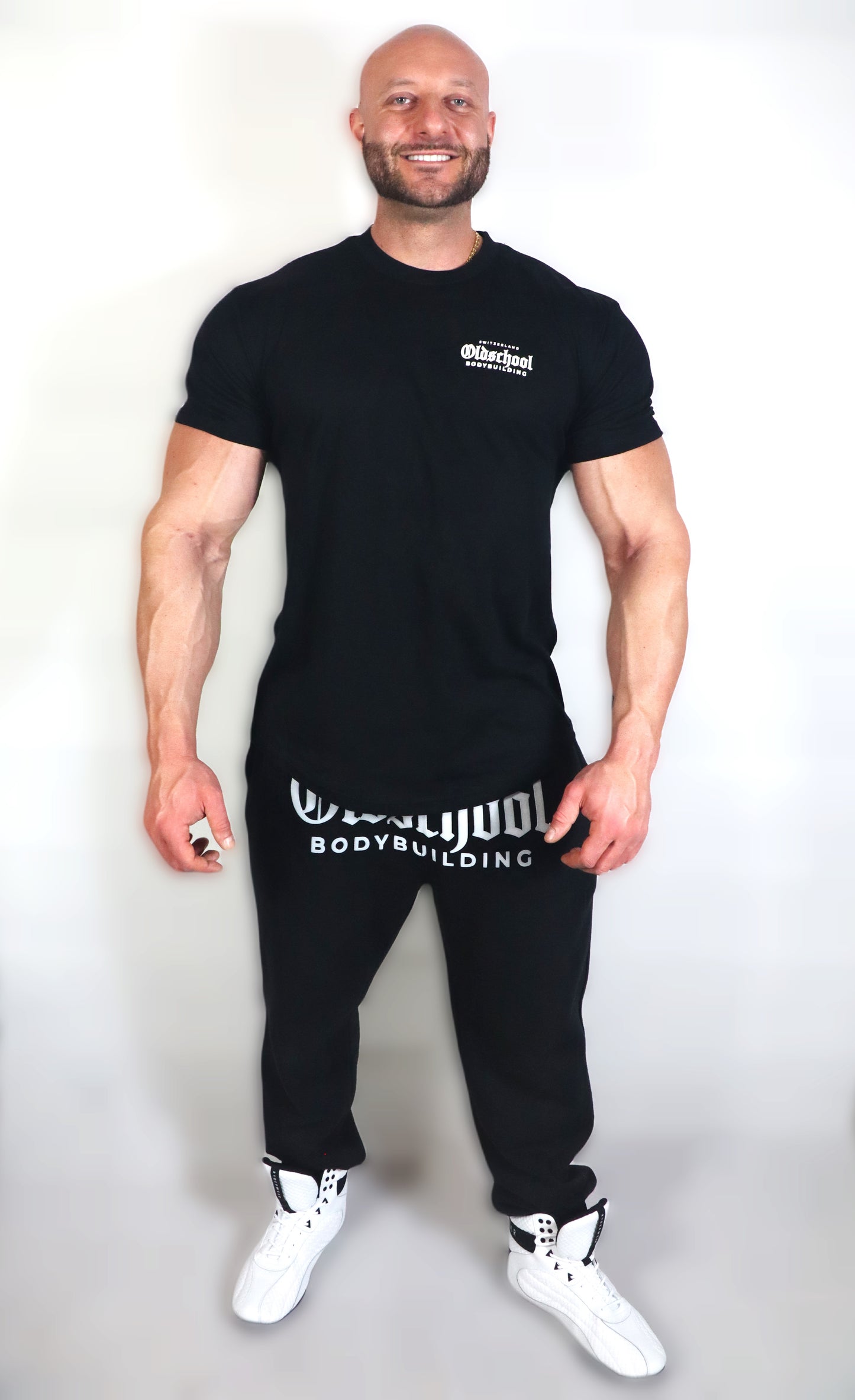Oldschool Bodybuilding Switzerland Not For Pussyboys T-Shirt - Schwarz/Weiss