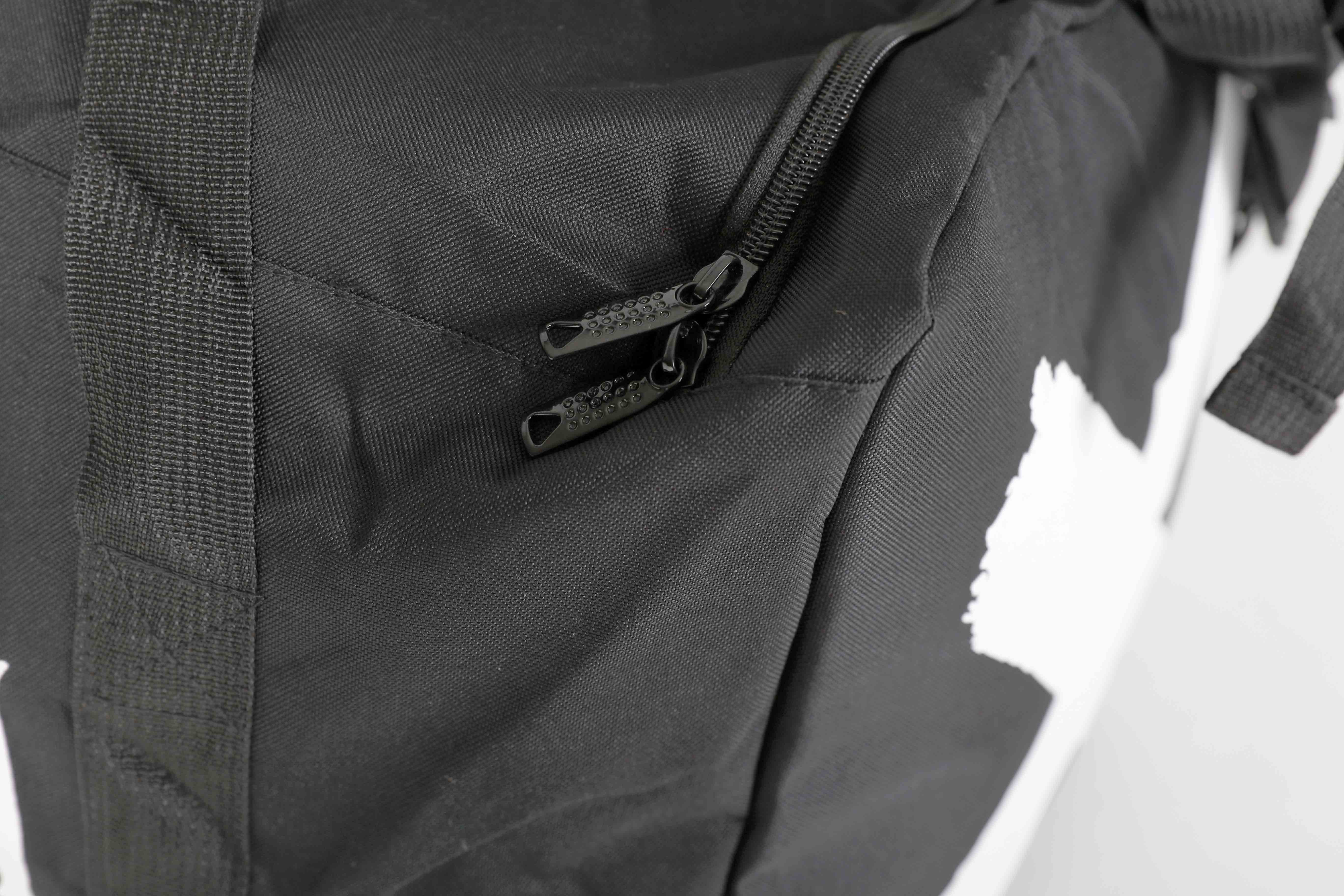 Oldschool Bodybuilding Switzerland BIG Gym Bag Schwarz /Weiss