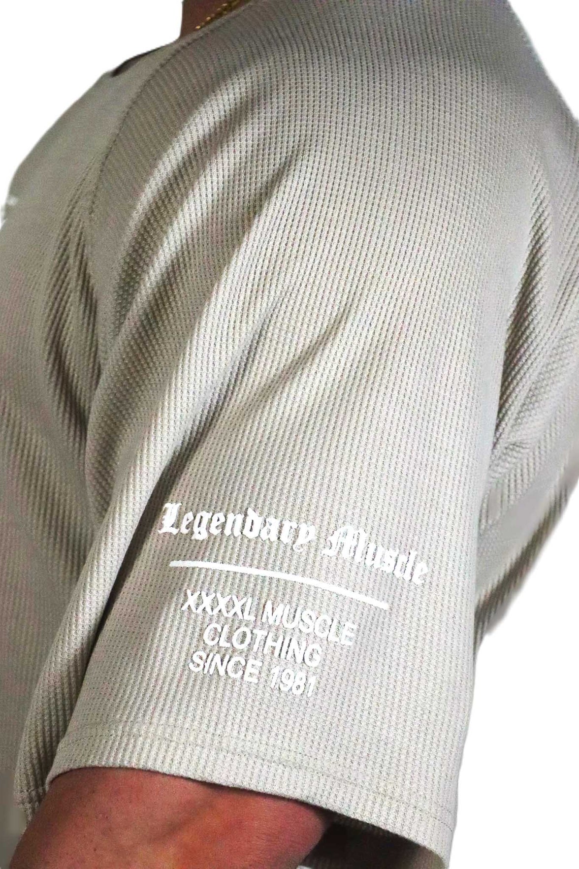 Oldschool Bodybuilding Switzerland Legendary Muscle Oversized Shirt - Beige/Weiss