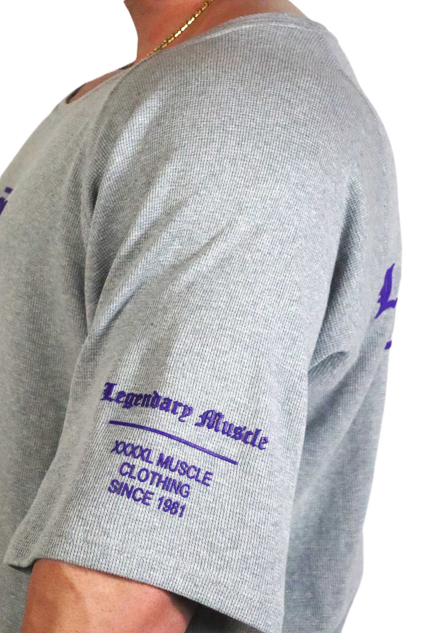 Oldschool Bodybuilding Switzerland Legendary Muscle Oversized Shirt - Grau/Lila